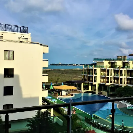 Апартаменты Beach Приморско